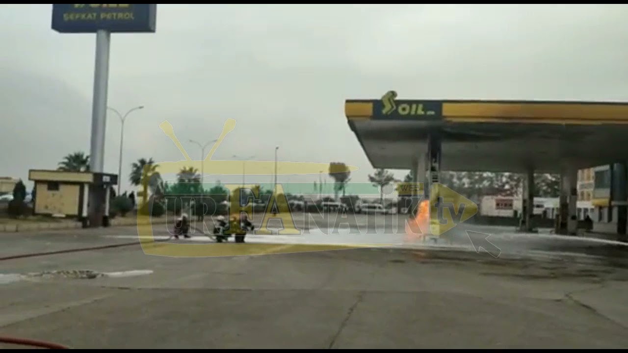 Şanlıurfa’da petrol istasyonunun  yanma anı!