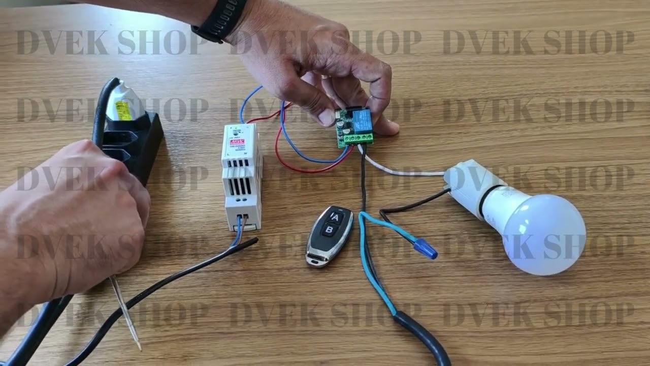 Como ligar e configurar relé controle remoto 12V