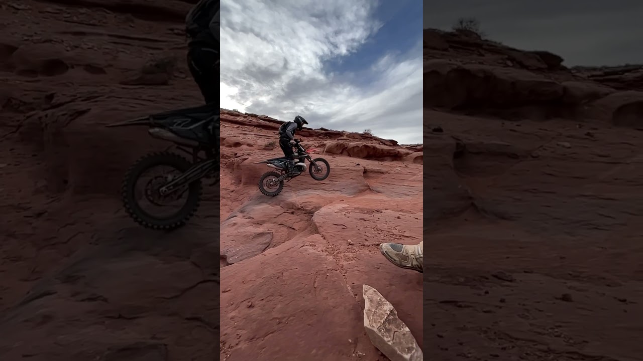 Rock hopping in White Wash UT🤘🏻#ktm #ktm300 #whitewash #dirtbike #rider #braap #throttletherapy