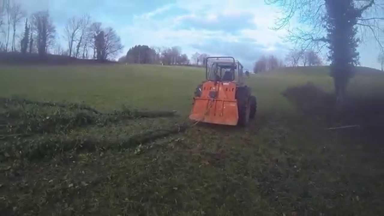 Bois/Massey-Ferguson 284\{GoPro}