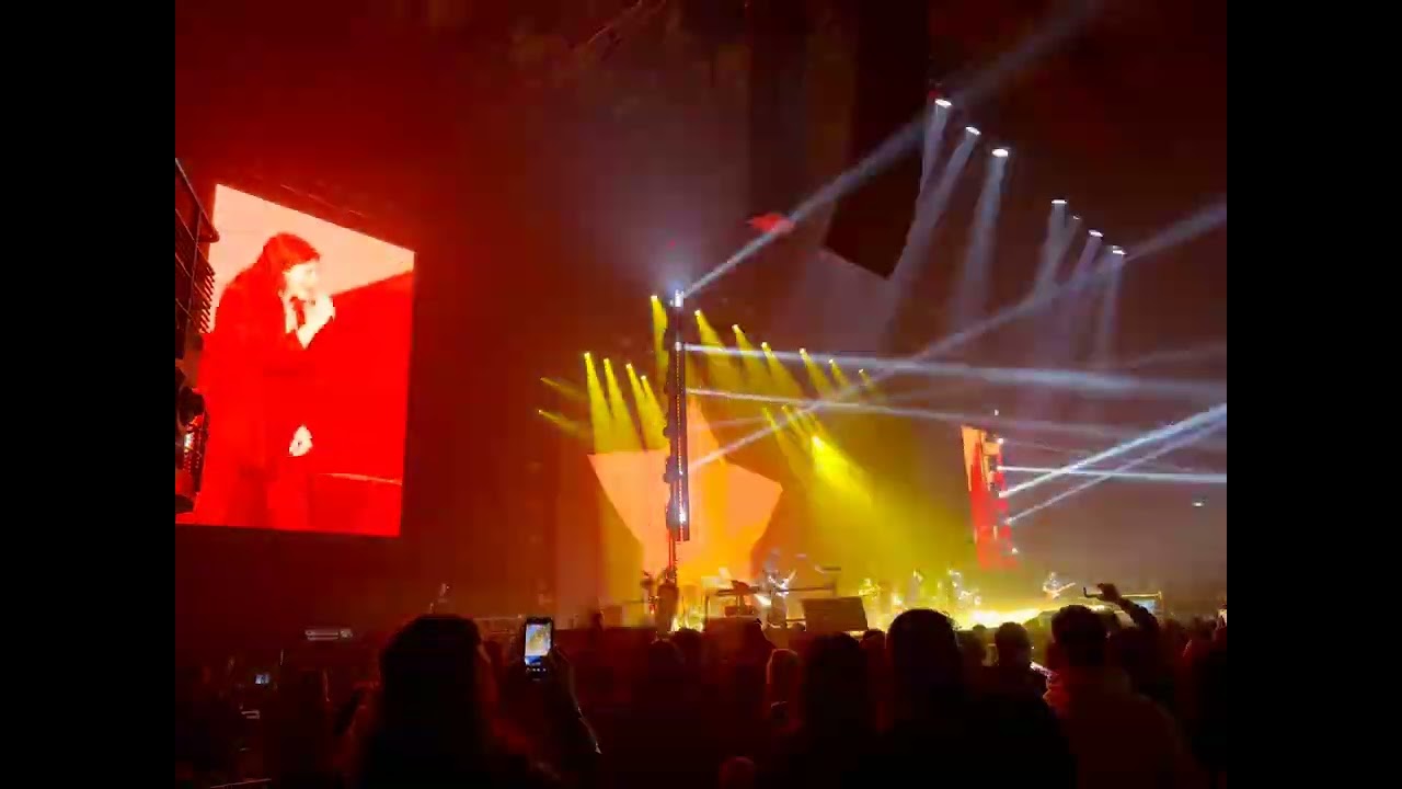 Luca Carboni@Unipol Arena ft. Elisa
