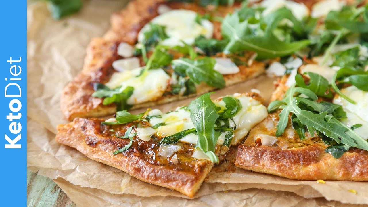 Keto Fat Head Pizza with Mozzarella, Tomato & Rocket