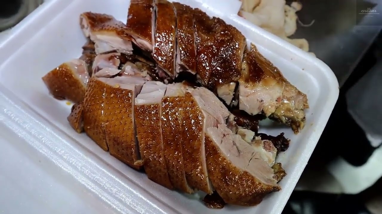 Chop-Chop Roasted Pork & Duck – Crazy Fast BBQ! 亞洲燒味快手斬 六百盒燒臘飯每日出爐！