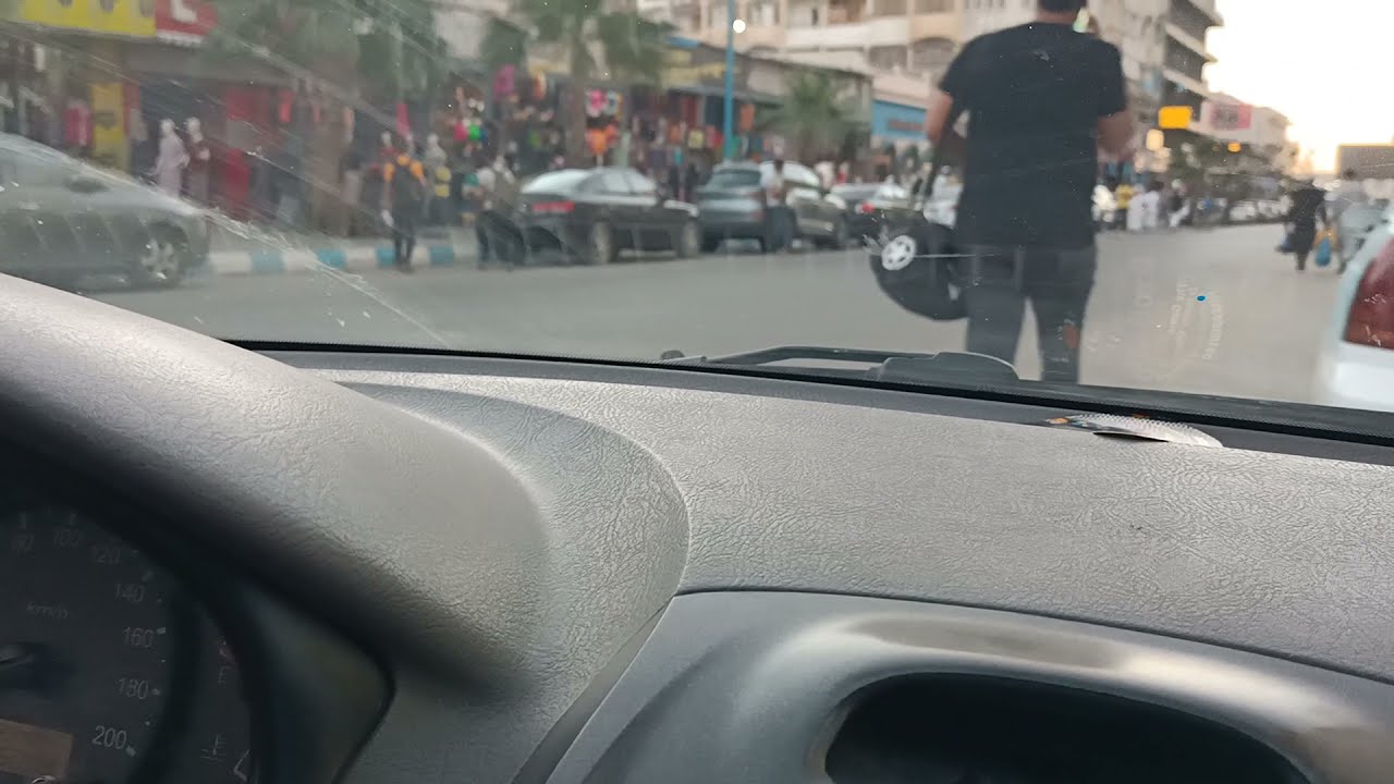 جولة في شارع اسكندريه وايه المطاعم والصيدليات اللي شغاله