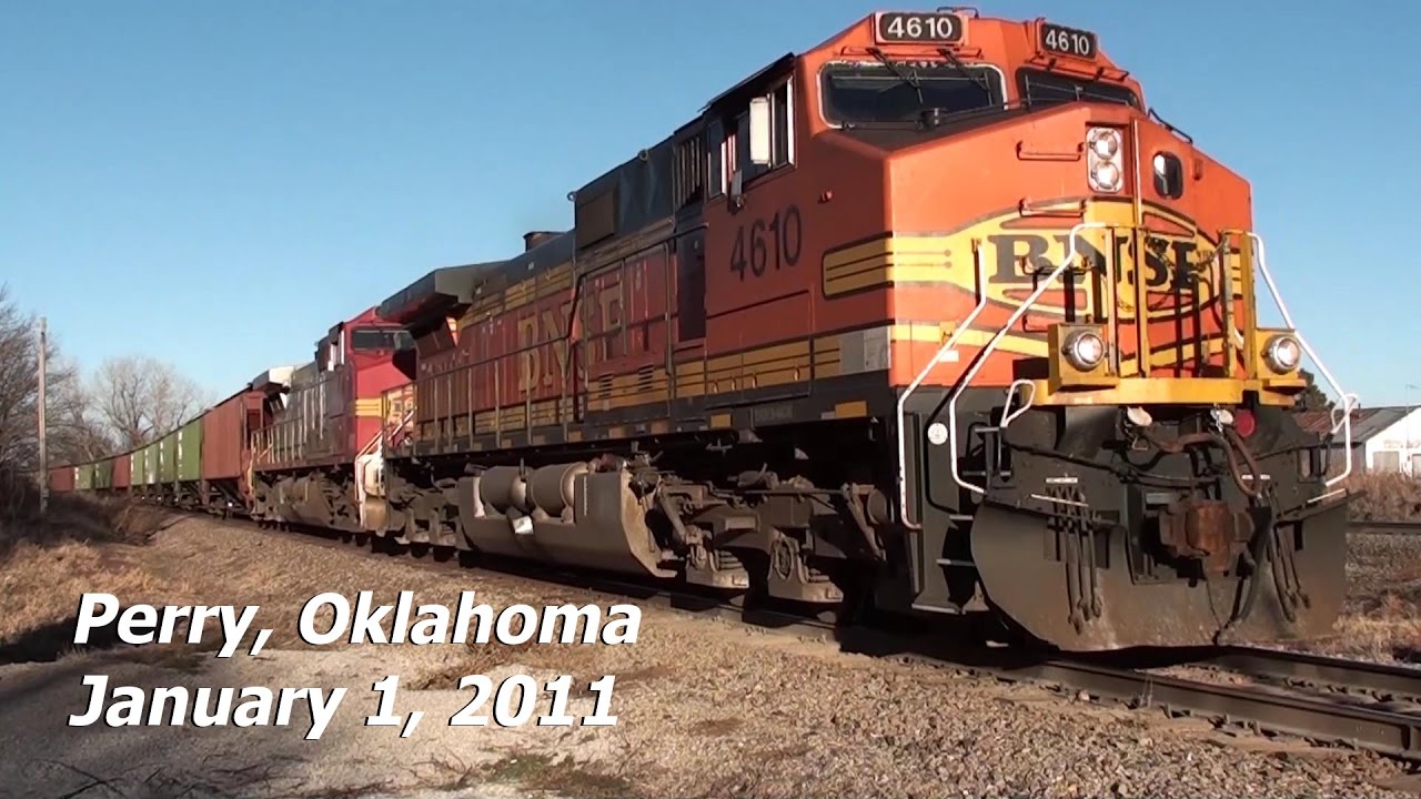 BNSF Grain Train in Perry, Oklahoma - January 1, 2011