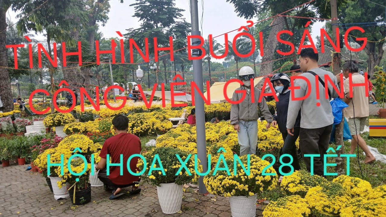 Chợ hoa buổi sáng tại công viên 