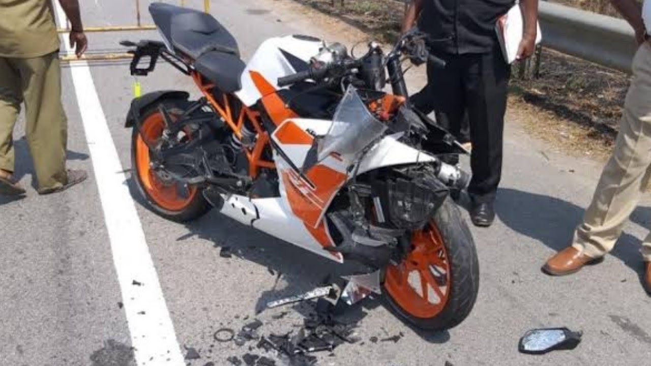 DANGEROUS BIKE ACCIDENT IN INDIA