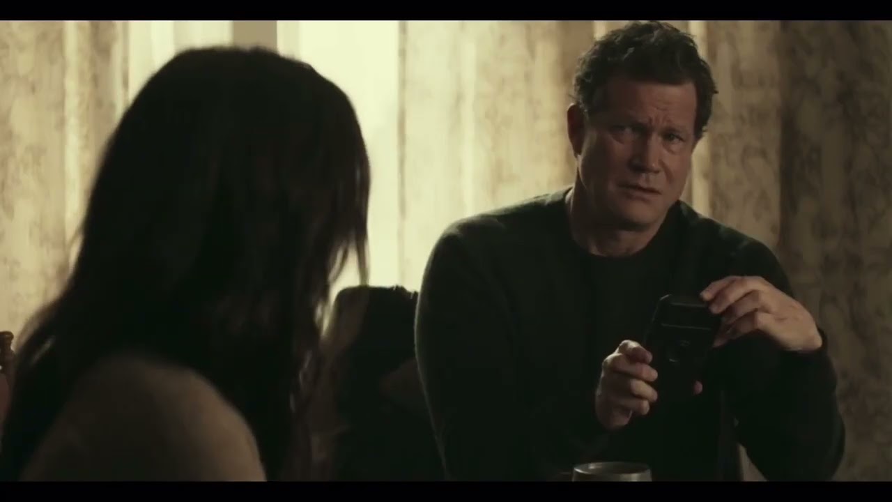 General Lane lost the pendant &tries to find it with Superman & Lois their help