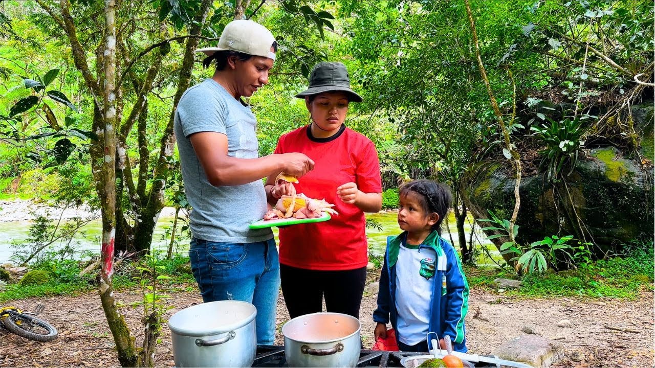 Preparé un almuerzo en el río para NATHALIA al estilo hombre 