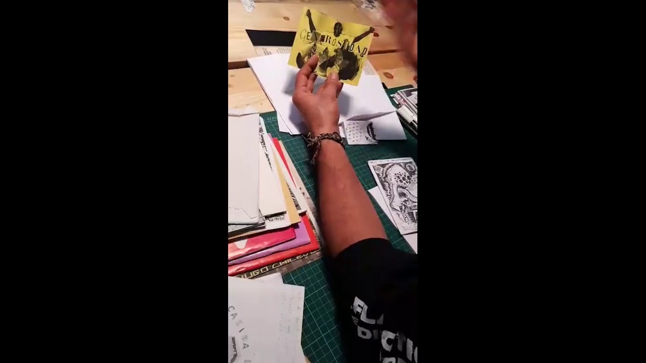 TALLER VIRTUAL DE AUTO-EDICIÓN DE FANZINES x V8 //