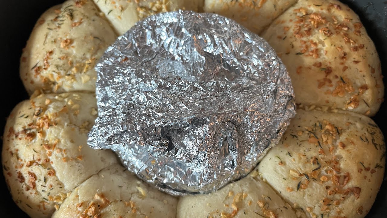 Camembert au barbecue weber et sa couronne de pain à l’ail