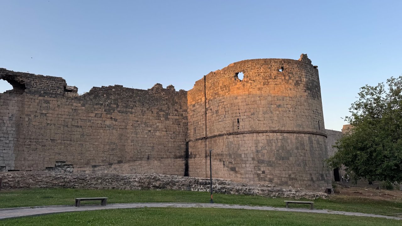 The Roman Walls of Diyarbakır