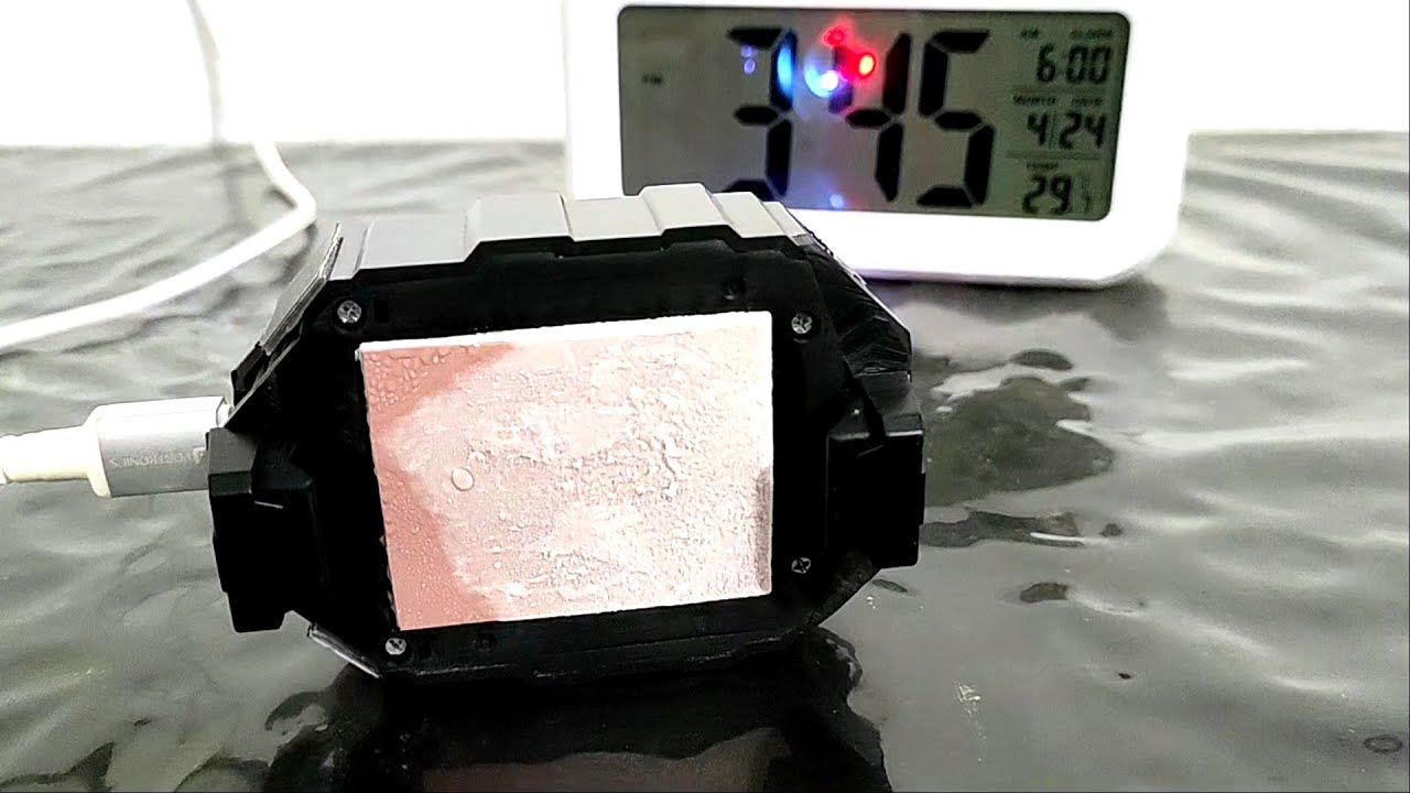 SL21 Phone cooler ice in 5 minutes 29&deg;c ambient temp.