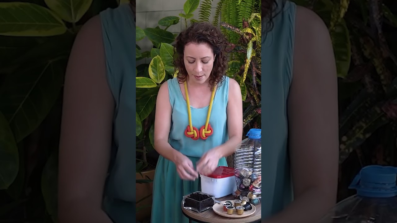 Como usar BORRA de CAF&Eacute; nas PLANTAS como ADUBO