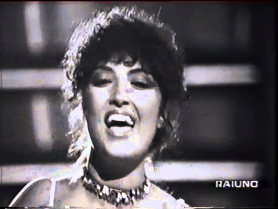 Marcella Bella - Resta cu'mme