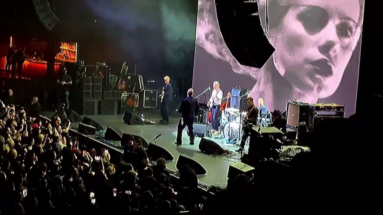 Morrissey - All You Need Is Me (December 31, 2024 - Hollywood Palladium, Los Angeles, CA)