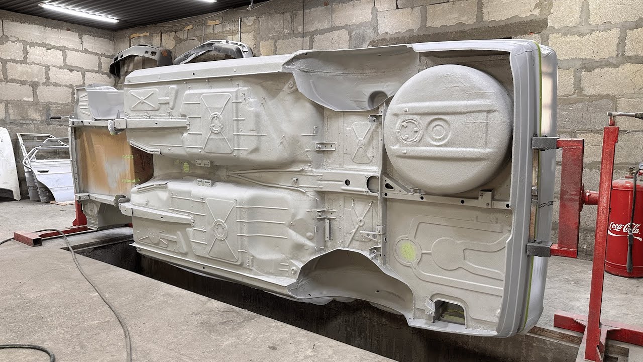 BMW E28 Restoration - Complete Underseal Application Process
