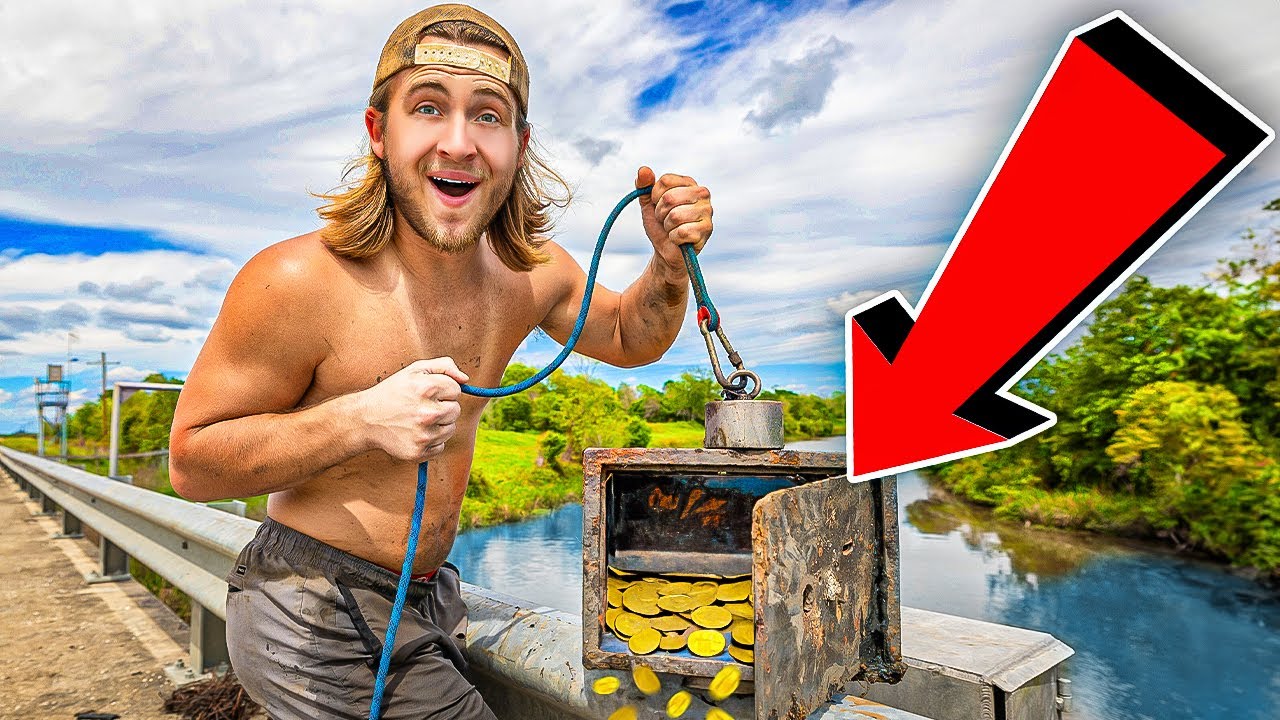 We Found A Safe FULL Of Money Magnet Fishing
