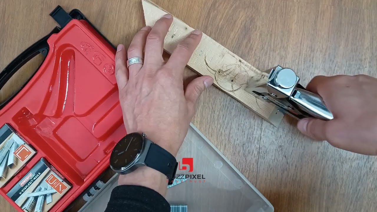 Powerfix Hand Held Stapler Set Unboxing.