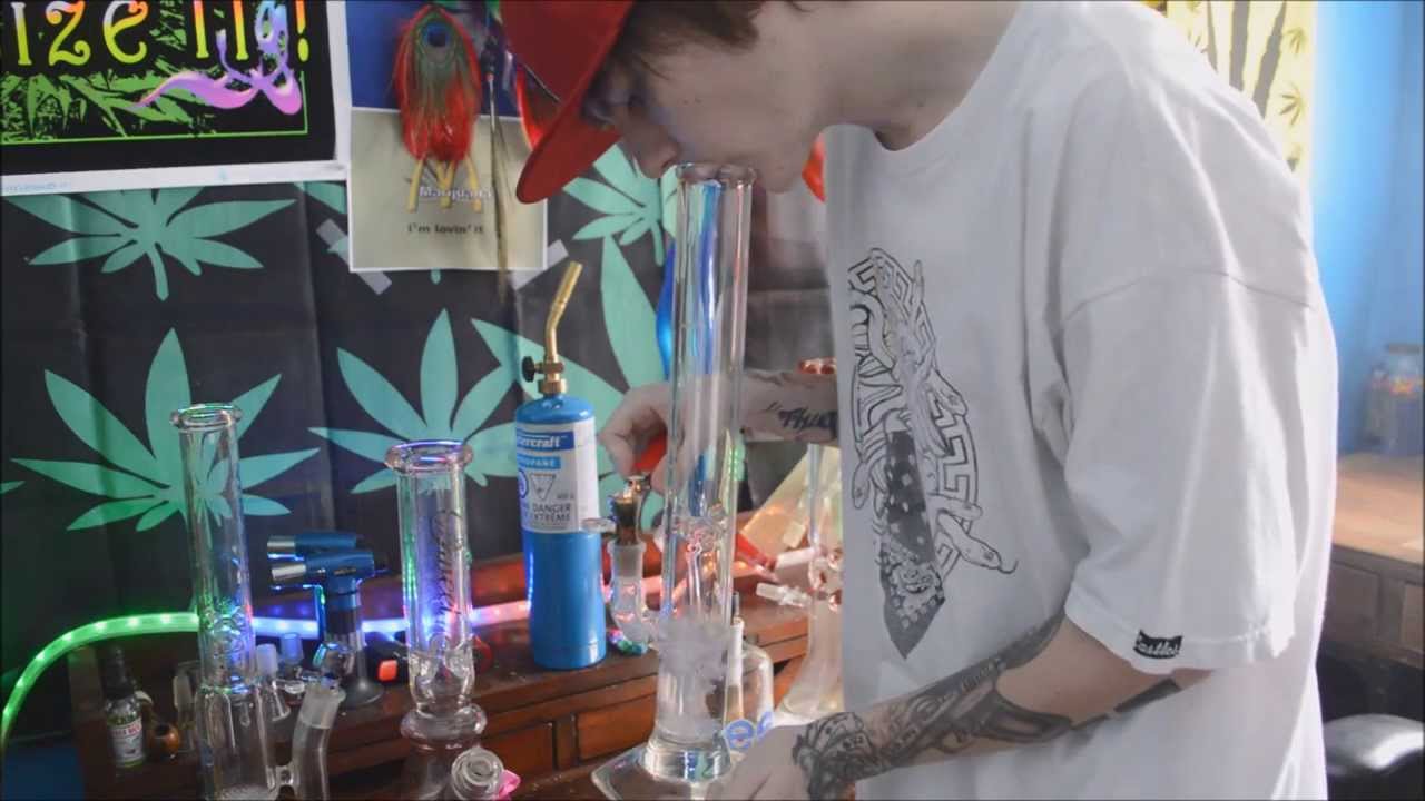 Hi Si glass BONG rips