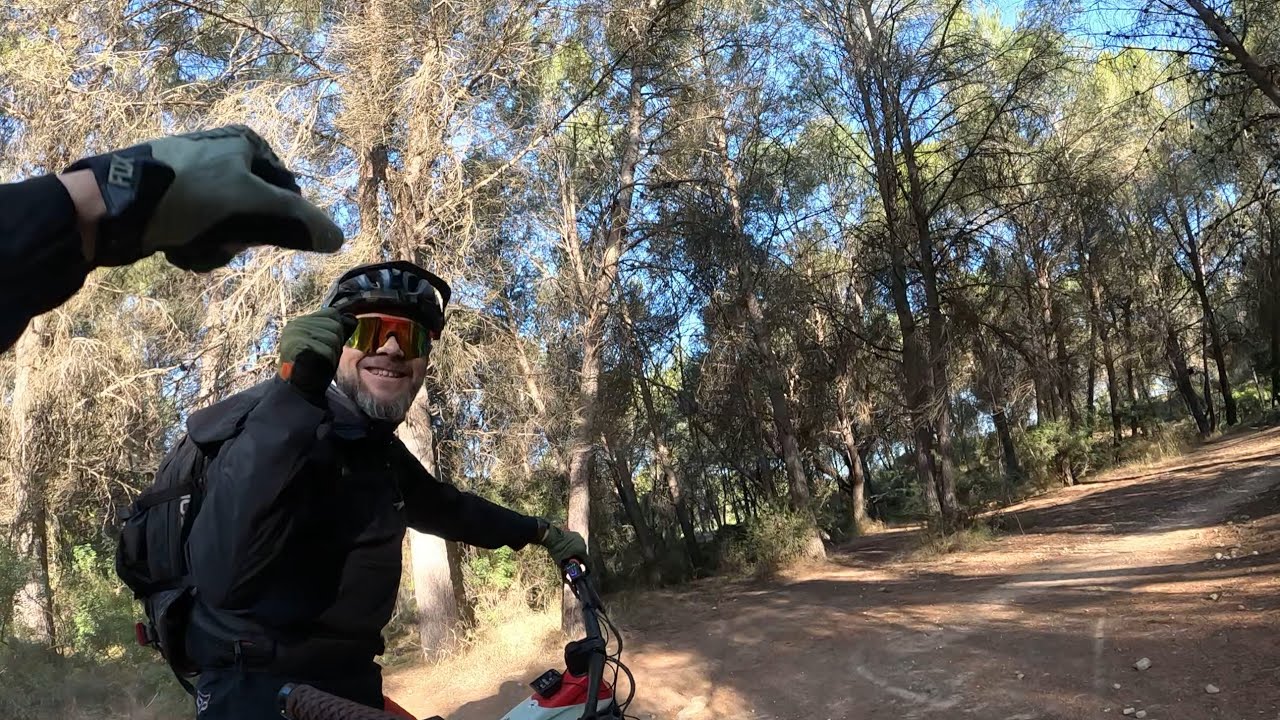 Escapadita a la vallesa con la moterra neo carbon lt2