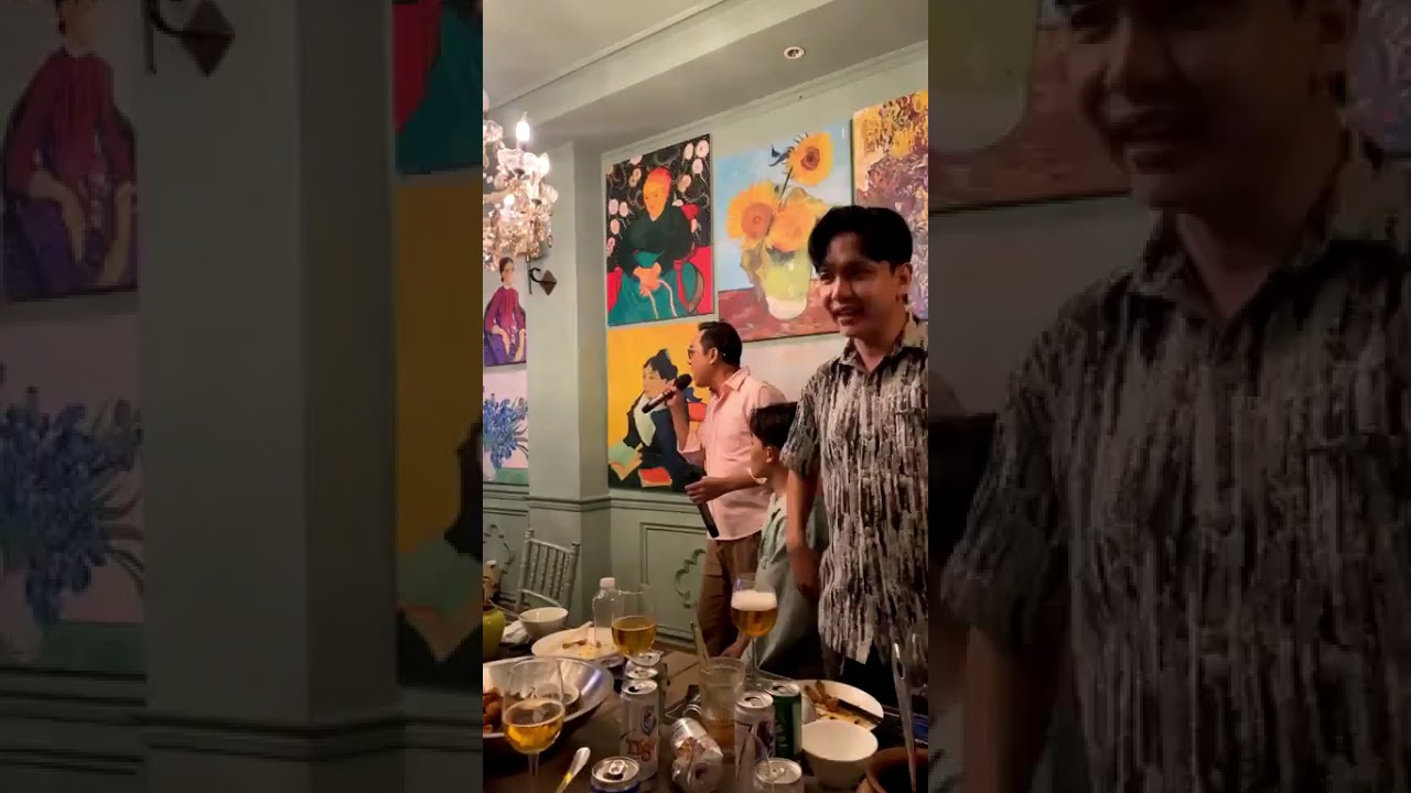 Hồ Văn Cường cùng liên hoan sau show Hương Sắc Giai Nhân