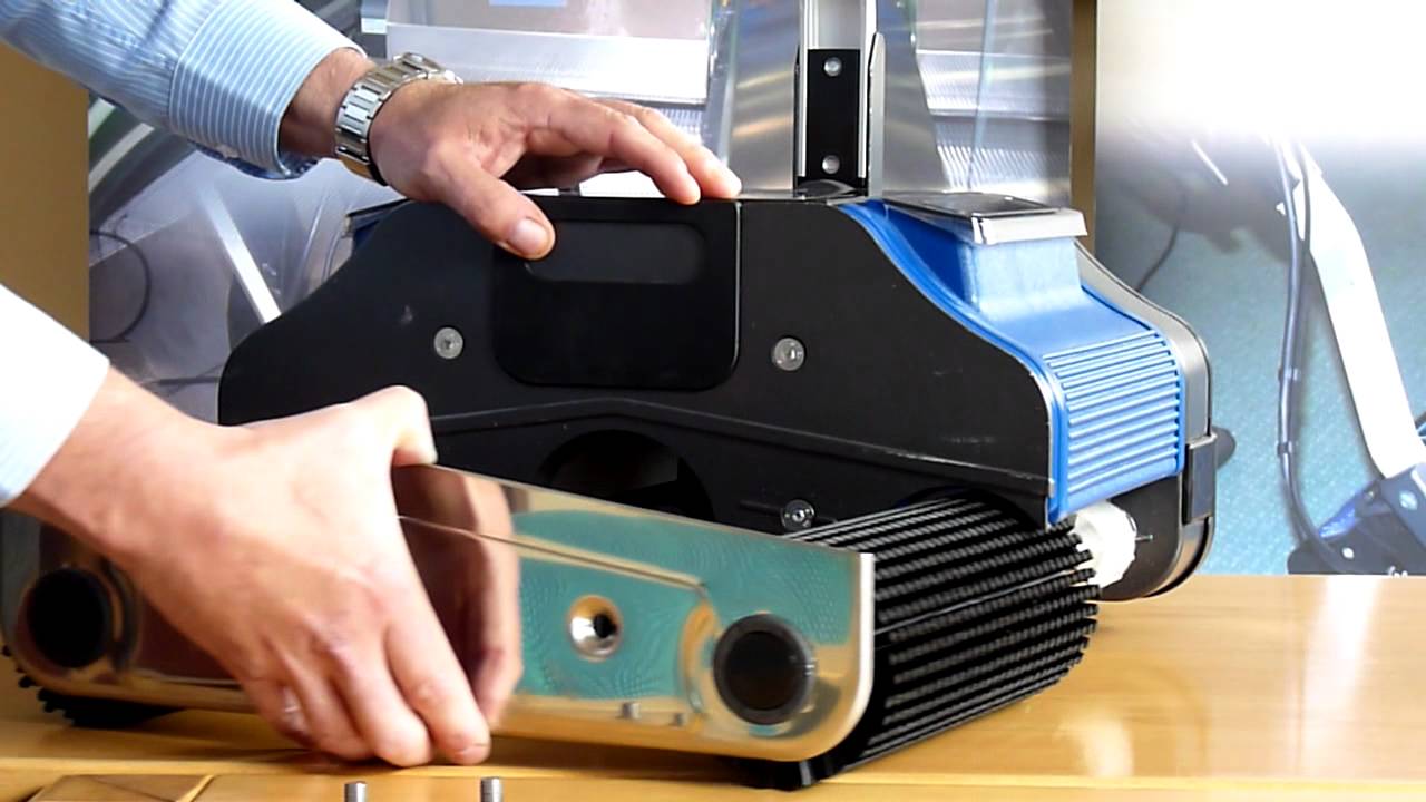 Changing a set of Duplex cleaning machine brushes