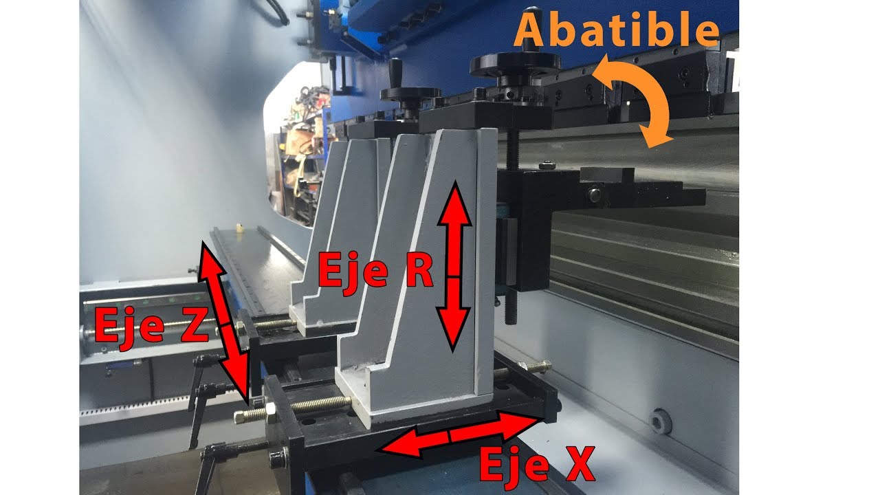 Diferentes ejes en torretas y topes de topen en plegadora CNC y Hidráulicas