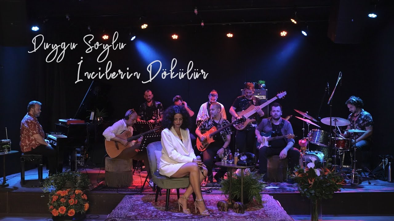 Duygu Soylu - İncilerin Dökülür | #KaraElmasLive