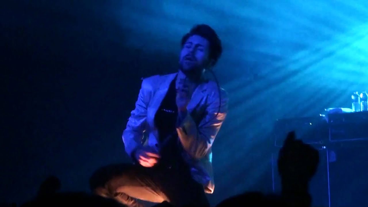 AFI - Medicate / Girl's Not Grey (live 2010)