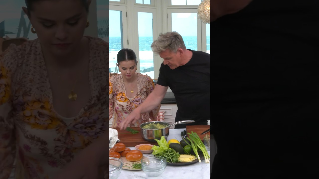 Showing @selenagomez the skills to make  an amazing Breakfast Burger on #Scrambled !