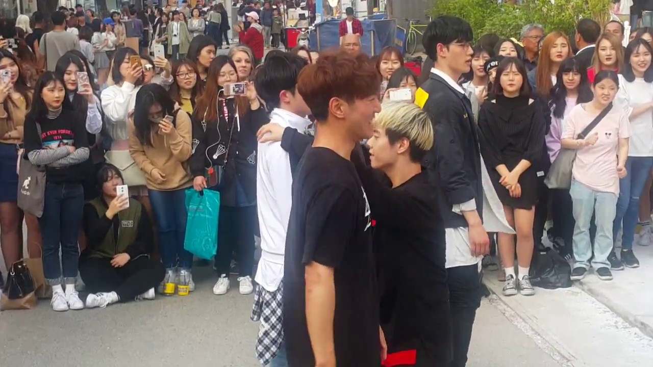 [MAXXAM] ☆Abracadabra☆ cover dance 홍대 댄스버스킹 20170430일 [Korean Hongdae Kpop Street Dance Busking]