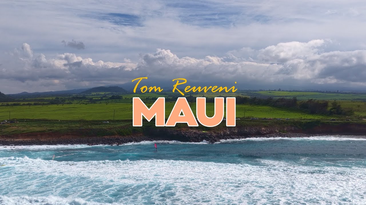 Surfing in Maui - Tom Reuveni