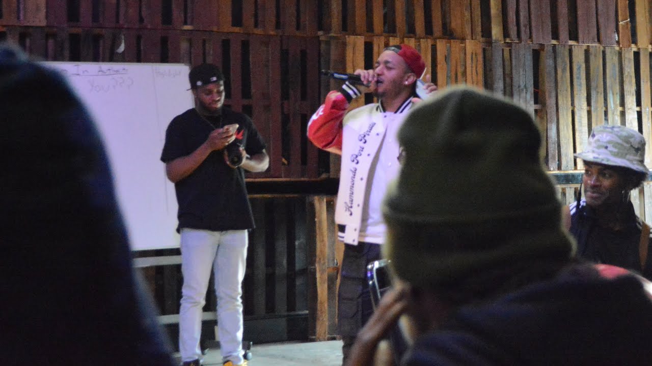 POV: ATL Producer Playing Beats At 217ATL&rsquo;s Producer Open Mic in Atlanta