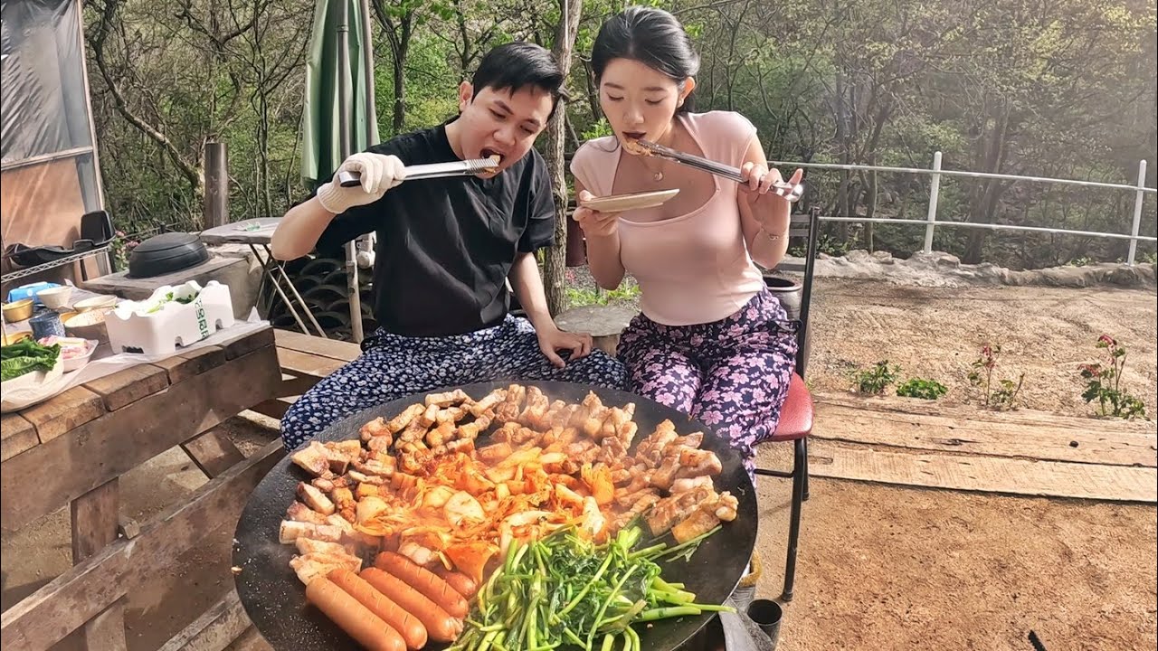 솥뚜껑 삼겹살을 처음 먹어 본 베트남 직원들의 반응?!
