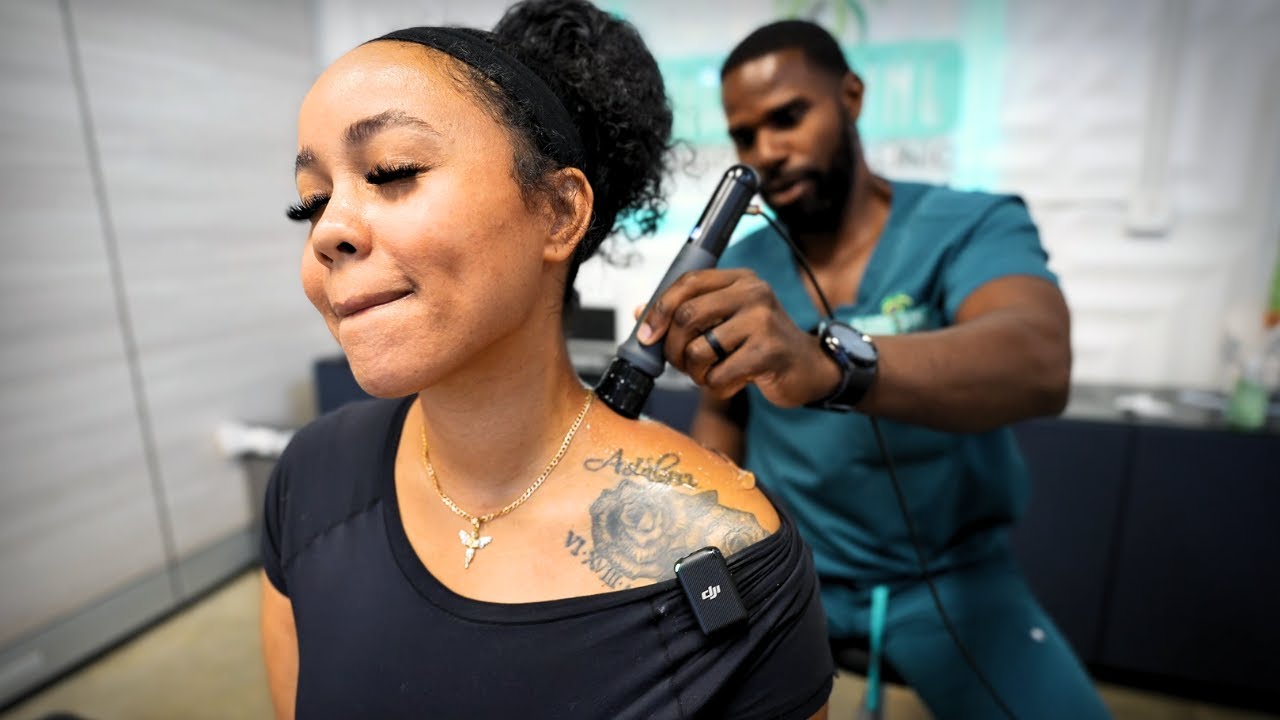 Lady Loves the INTENSE VIBRATIONS FROM MIAMI SPINE