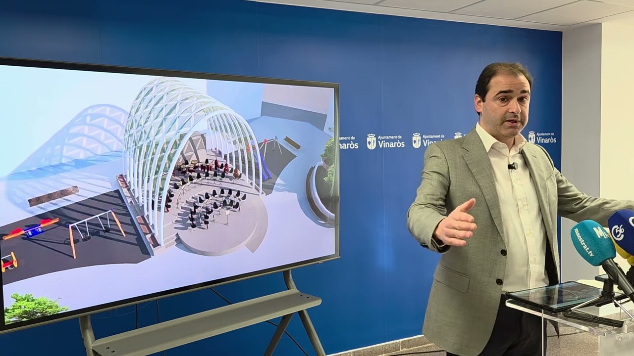 Juan Amat informa de les obres de remodelació de la plaça de L'Amera, Vinaròs News, 9-1-26