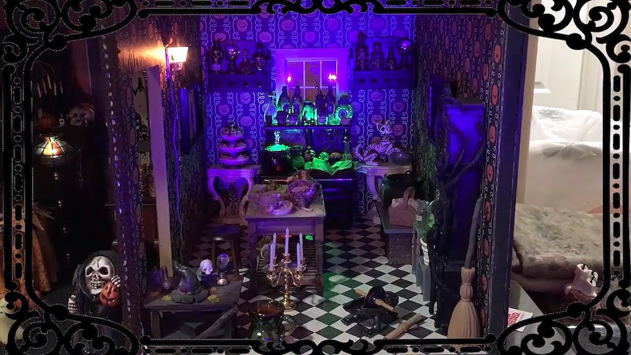 Dollhouses in Detail: 1:12 Scale Halloween Haunted Dollhouse Miniature (Part 1) Spooky Kitchen