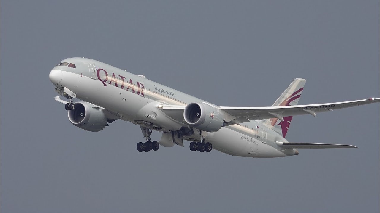 Planespotting at Frankfurt Airport – Runway Change -  Top View from Hotel b'mine (12th Floor)