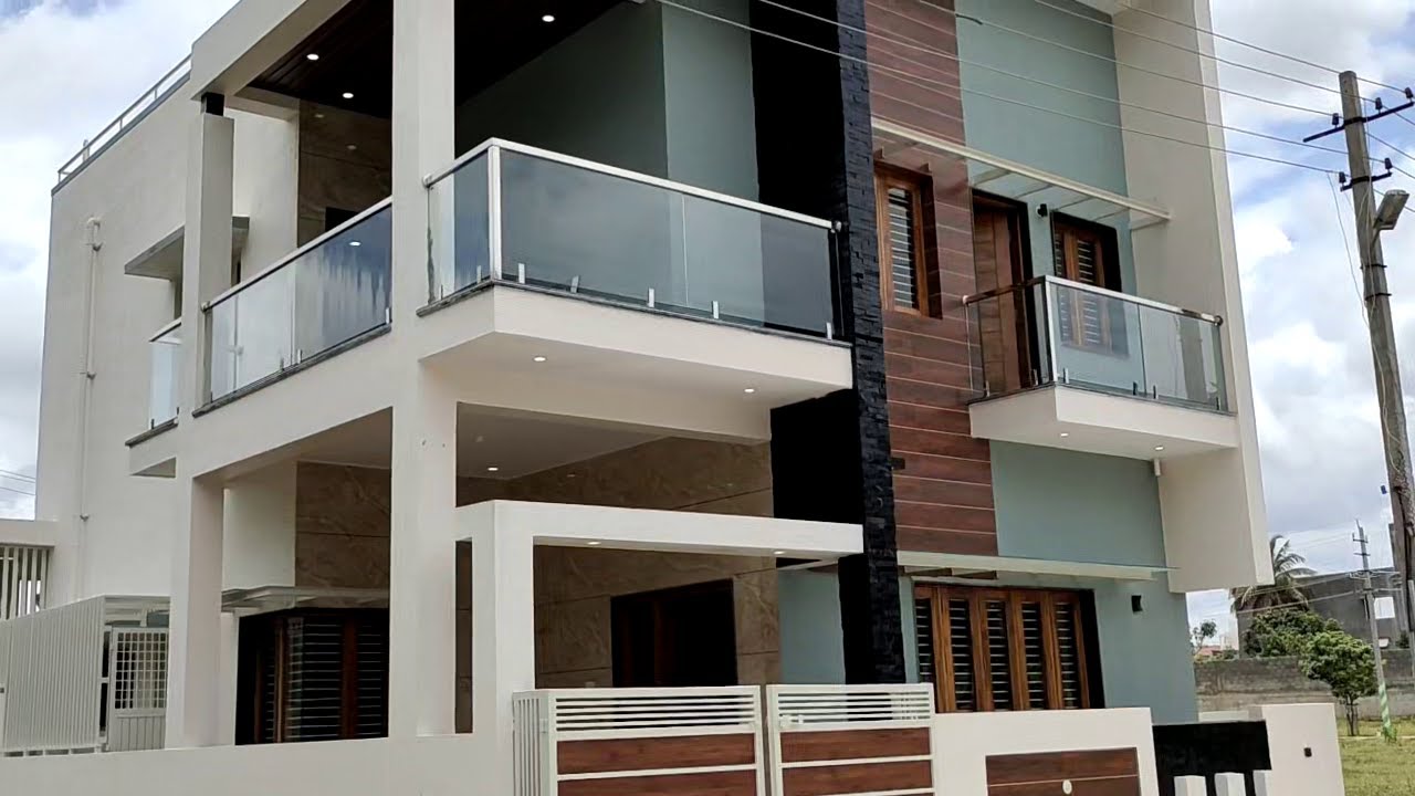 30 x 40 N/E 3 BHK duplex furnish House for sale at CRIST Public school Bogadi Mysore ( 7349265213 )