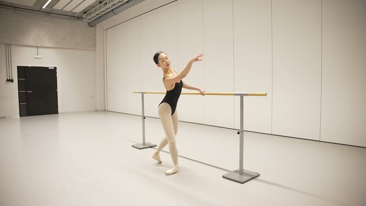 Momoka Kashiwabara Ballet audition video