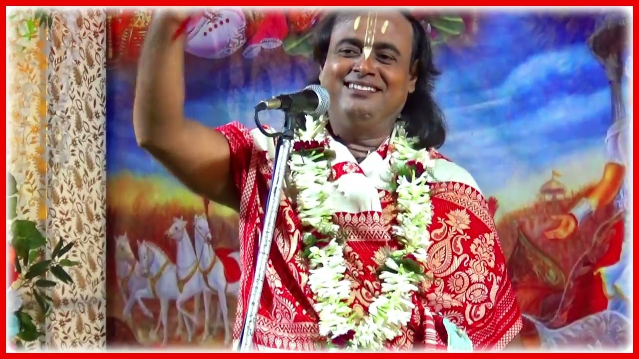 আমাদের বইতে যে গুলো প্রয়োজন সেটা পড়ায় না। গীতা পড়ানো দরকার স্কুলে