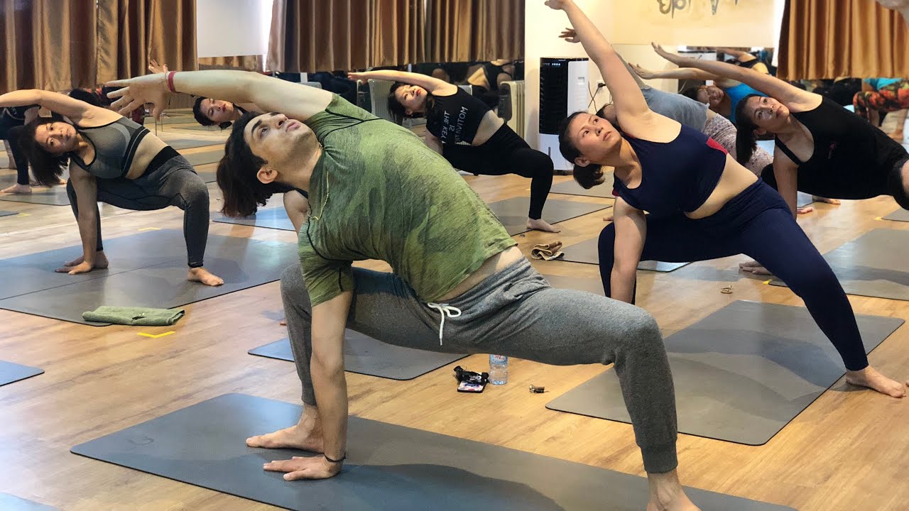Intensive yoga flow / weight lose / power yoga / with / Master Ajay