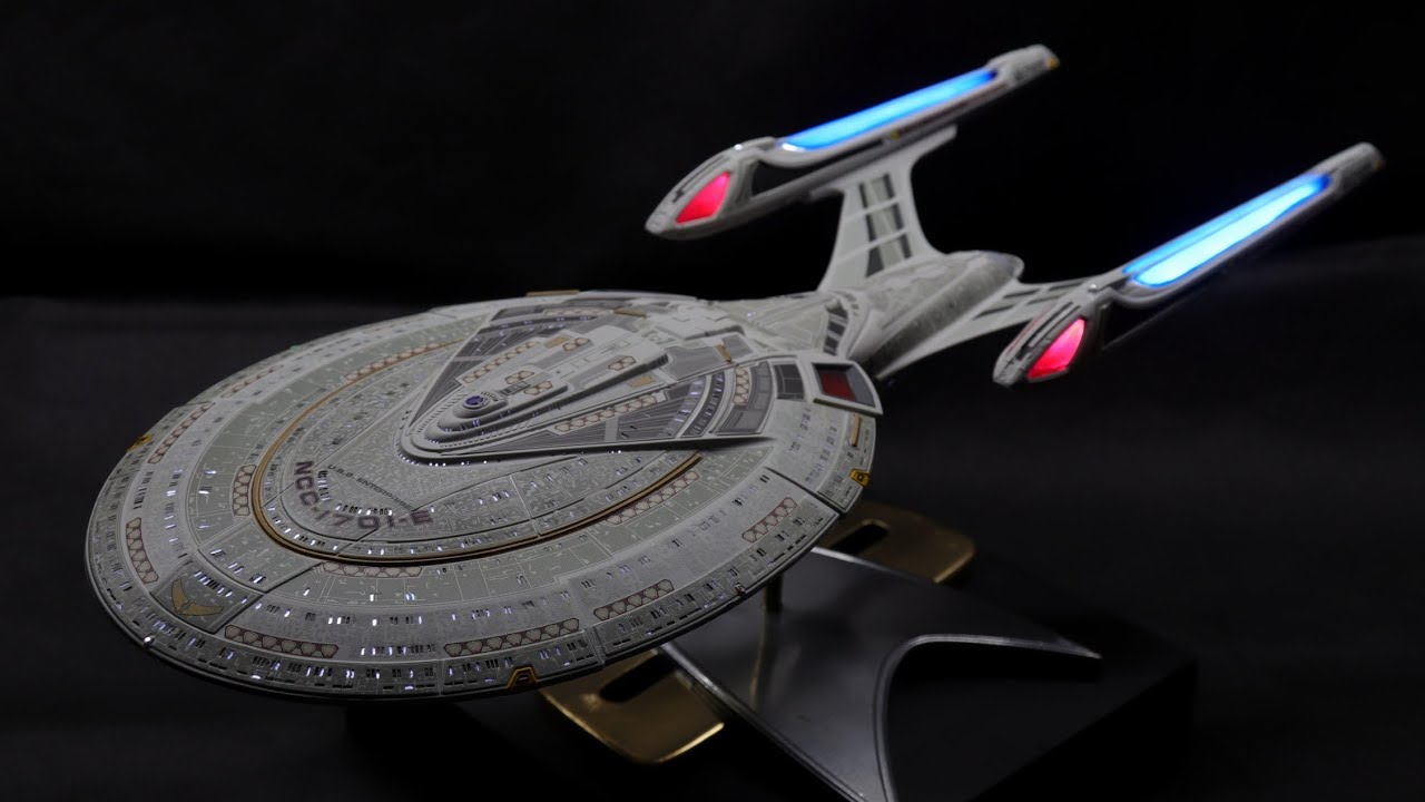 AMT Star Trek Enterprise E  model build.