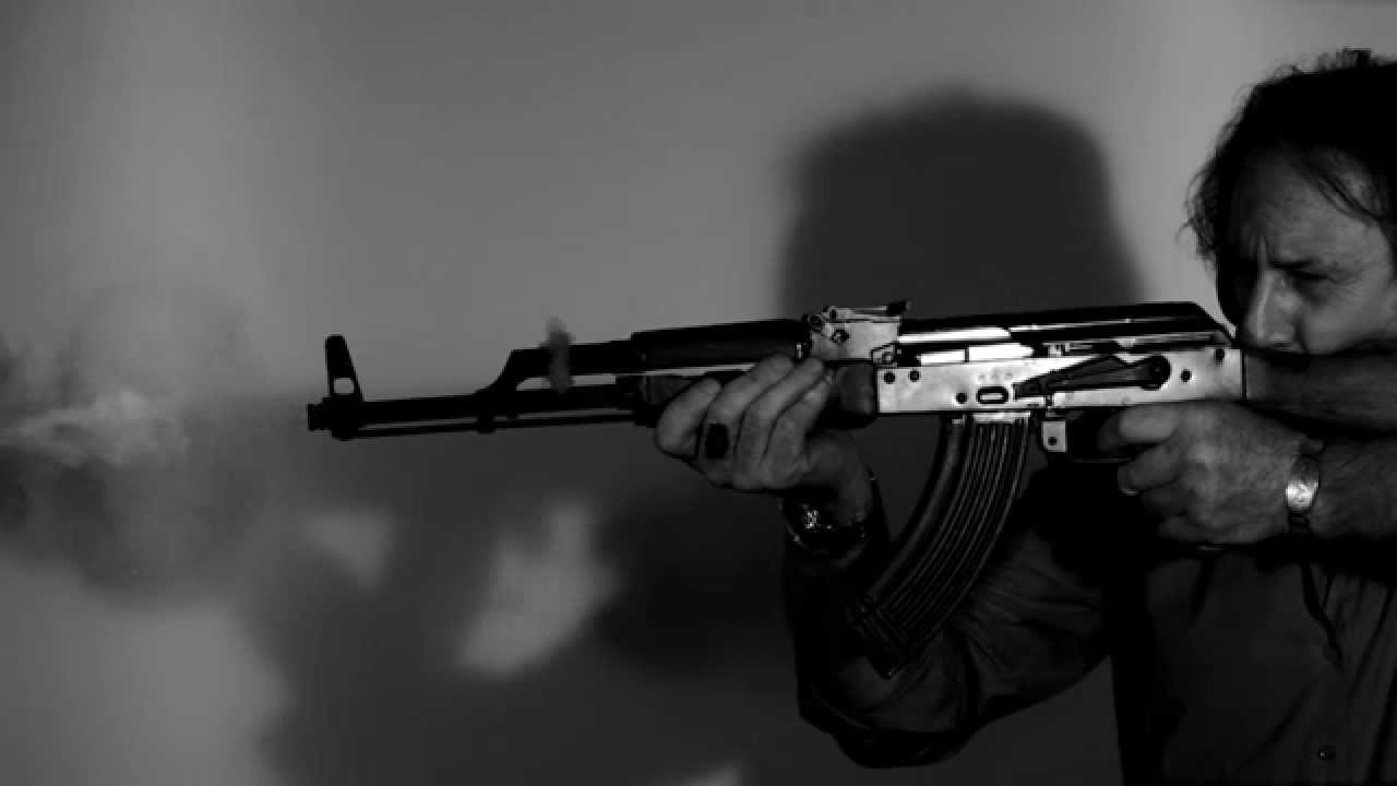 Kalachnikov AK47 slow motion :      www.dan-gerbo.com