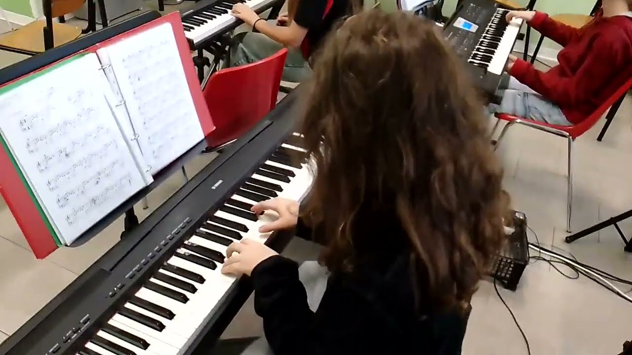 Because - Beatles - Pianisti Classe prima - Scuola ad indirizzo musicale 