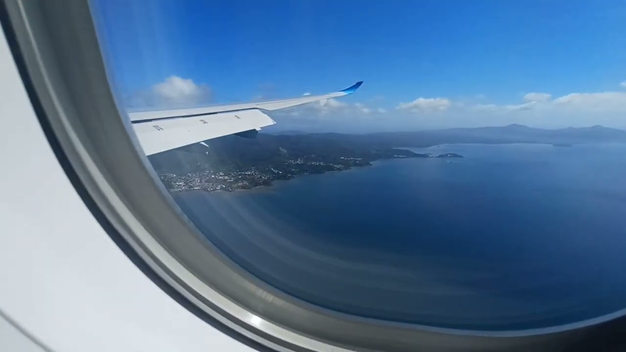 Atterrissage à Mayotte Corsair fly Airbus 330 néo