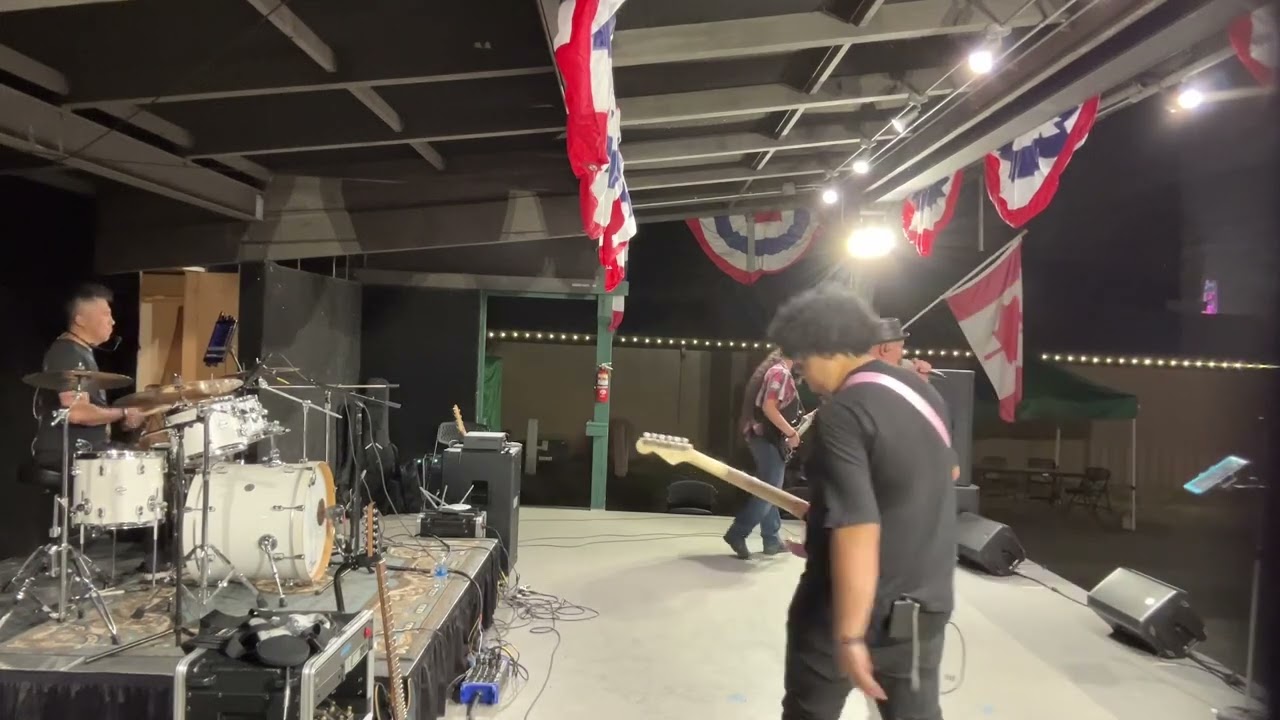 Enjoy the Silence en Español. @ the Evergreen State Fair Monroe WA 8/24/2025