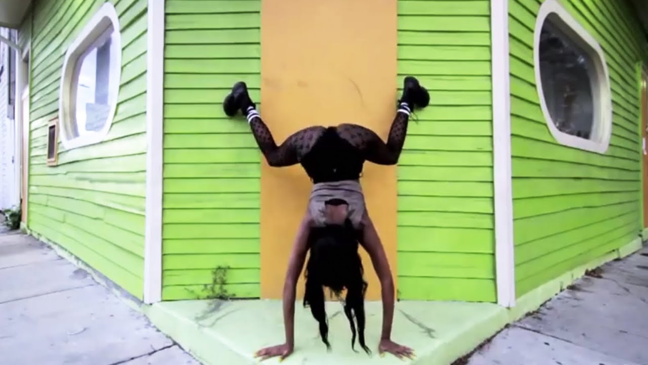 Diplo (ft. Nicky Da B) - 