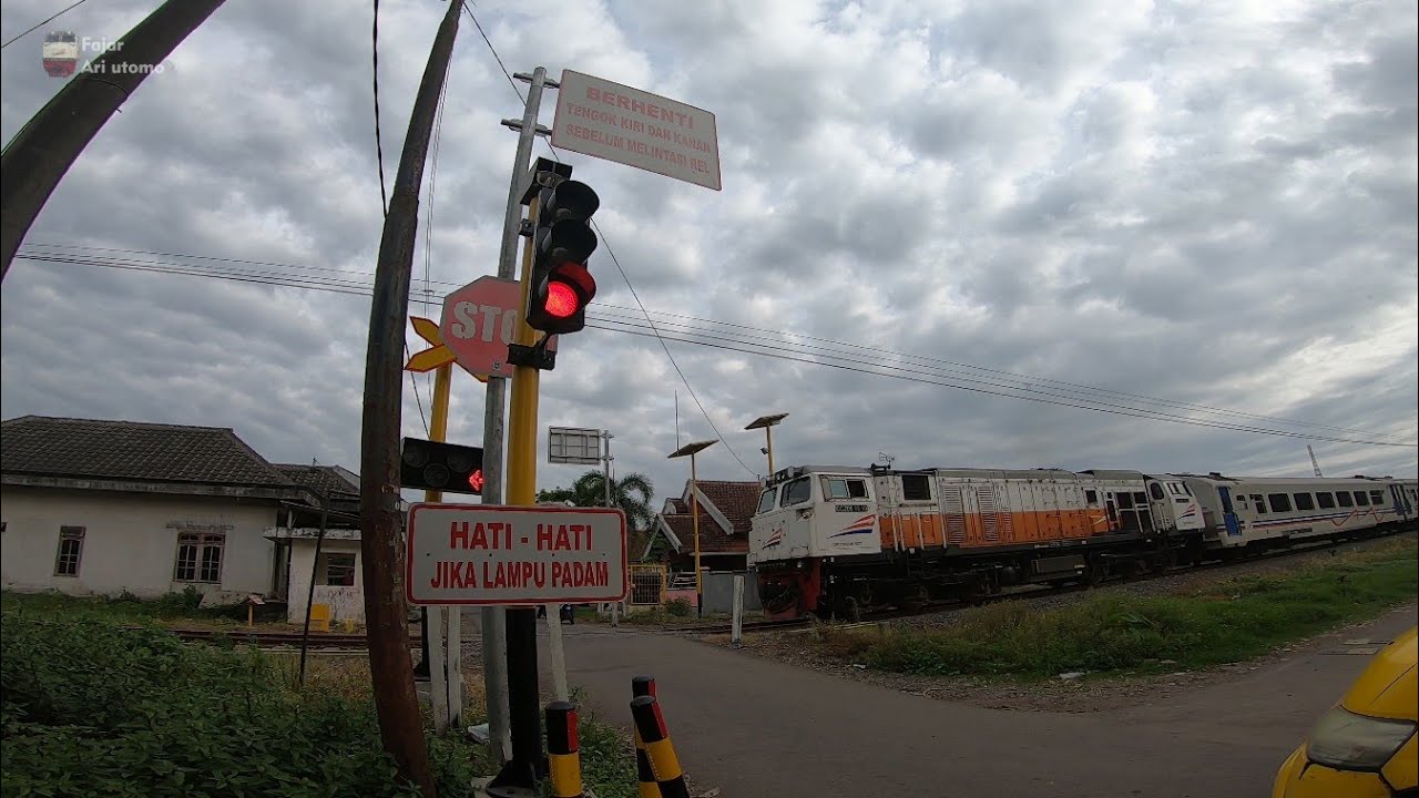perlintasan kereta api otomatis kepanjen malang